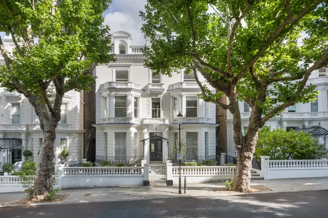Holland Park, London, photo 1