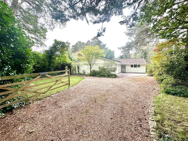 Photo 2 — Ashley Drive North, Ashley Heath, Ringwood, Hants, BH24 2JL
