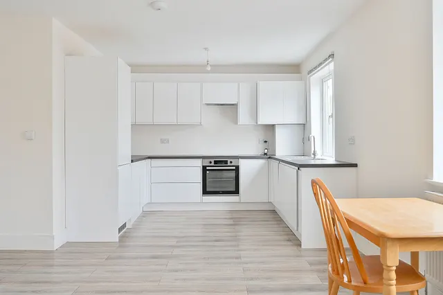 New Malden, KT3, photo 1