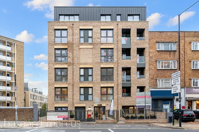 Shepherds Bush Road, London, W6, photo 1