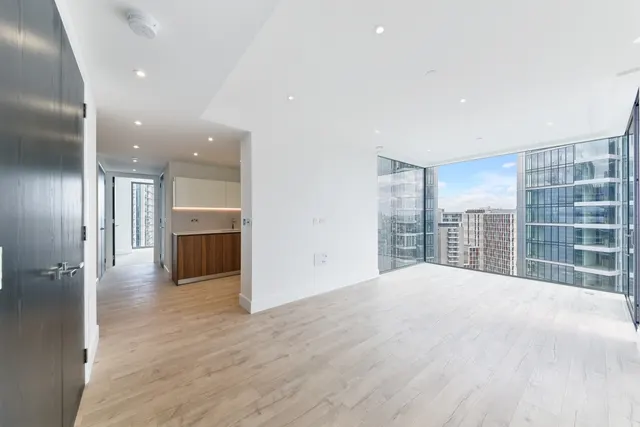 Neroli House, Flat 1502, Neroli House, 14 Piazza Walk, Goodman' S Fields, Aldgate, E1, photo 1