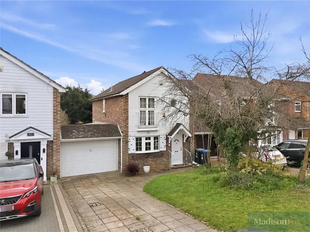 3 bedroom house, Alderton Rise, Loughton, IG10