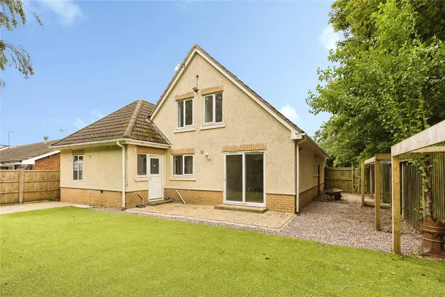 Whiteway Drive, Gresford, LL12, photo 1