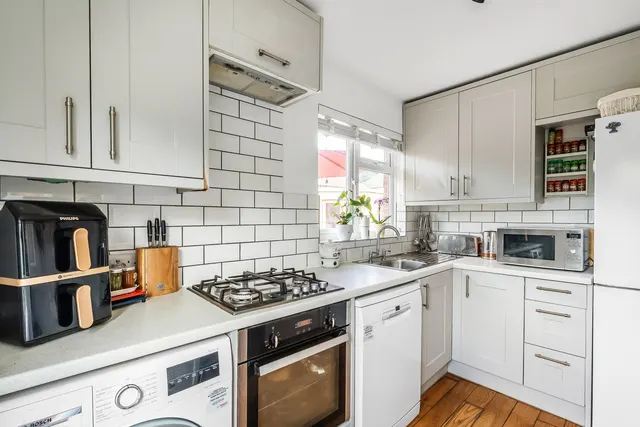 Barnfield Way, Hurst Green, RH8, photo 3