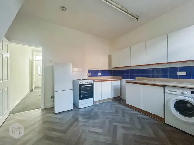 Mitre Street, Bolton, BL1, photo 3
