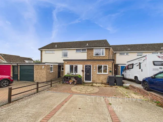 Winchester Close, Stowmarket, photo 1