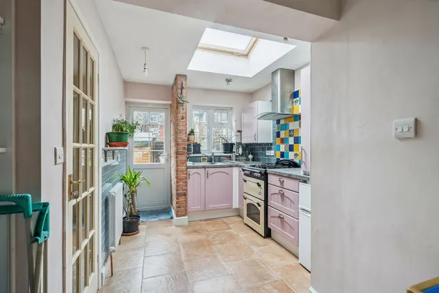 Marsh Road, Pinner, HA5, photo 3