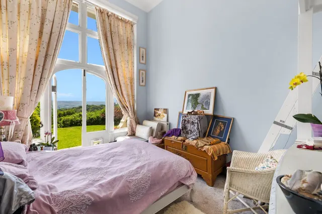 Photo 2 — Flat 4, The Abbey Hammerwood Road, East Grinstead, Ashurst Wood, RH19 3SA
