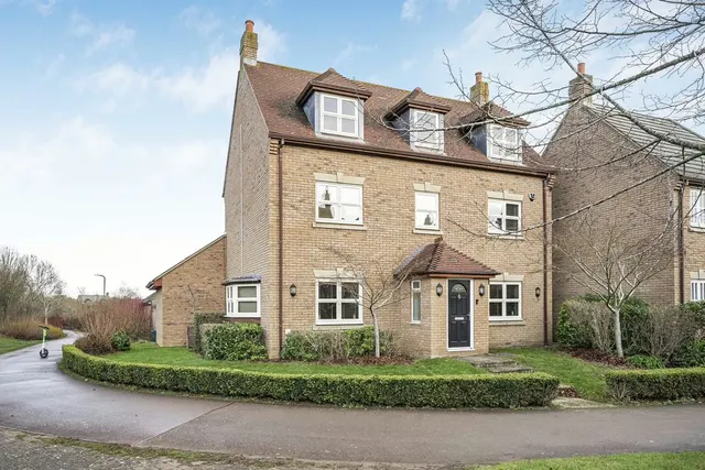 Wickstead Avenue, Grange Farm, Milton Keynes, Buckinghamshire, MK8 0PY, photo 1