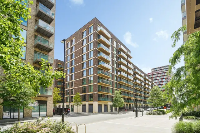 Clipper Street, London, E16, photo 1