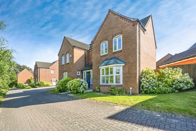 Swallow Crescent, Ravenshead, NG15, photo 1