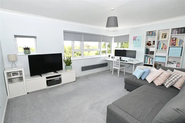 Photo 2 — Yardley Wood Road, Moseley, Birmingham, B13 9PU