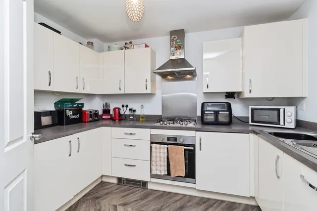 Manor Grove, Stafford, ST16, photo 3