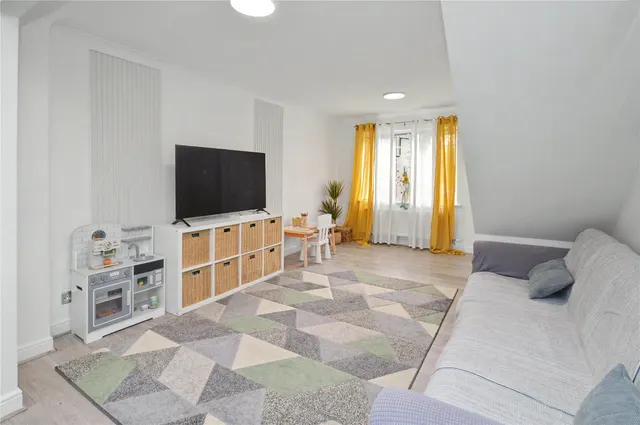 Markington Place, Leeds, LS10, photo 2