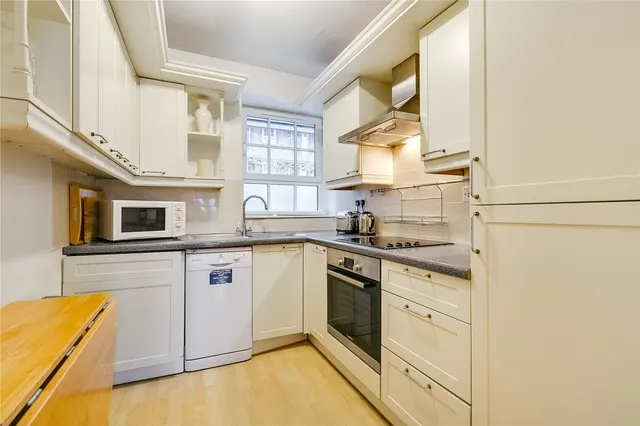 Ebury Bridge Road, London, SW1W, photo 2