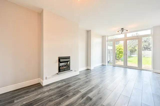 Photo 3 — 14 Van Dyck Avenue, New Malden