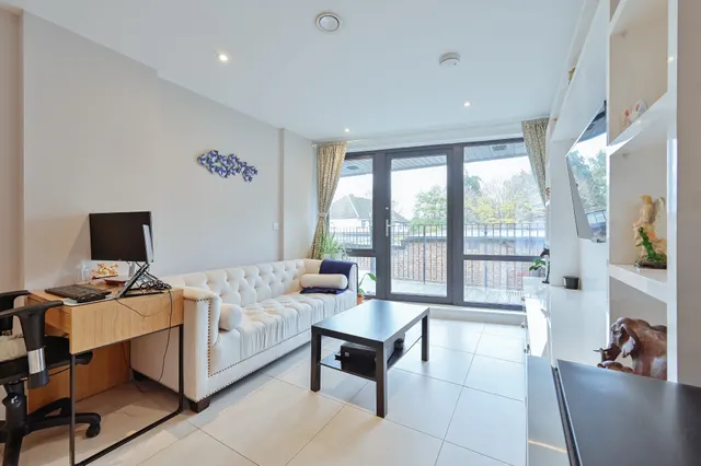 Photo 3 — Flat 3, Emporium Court, HARROW