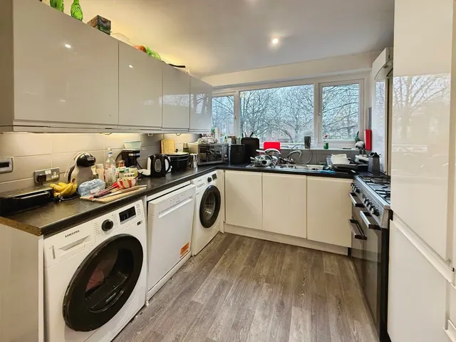 Ladybarn Crescent, Manchester, M14, photo 3