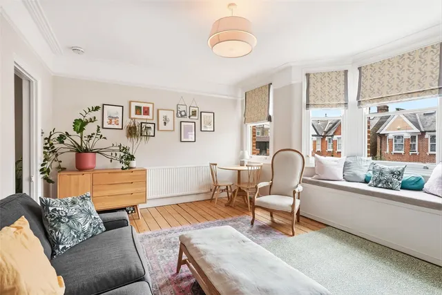 Photo 3 — Grove Avenue, Twickenham, TW1 4HX