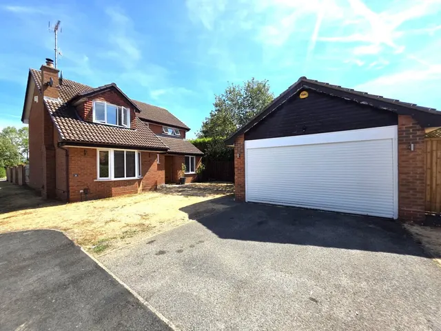 Thornbers Way, Charvil, RG10, photo 2