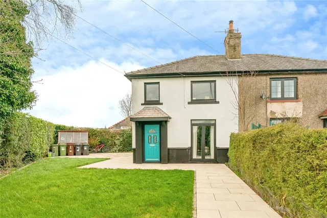 Hazelwood Road, Nelson, BB9, photo 1