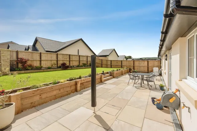 Photo 3 — Ribblesdale Avenue, Worsthorne, Burnley, Lancashire, BB10
