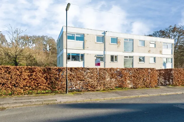 Lawrence Grove, Southampton, photo 1