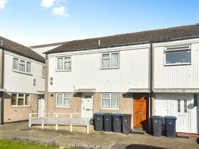 Flat Under Offer with 1 bedroom in Harlow, CM19, photo 1