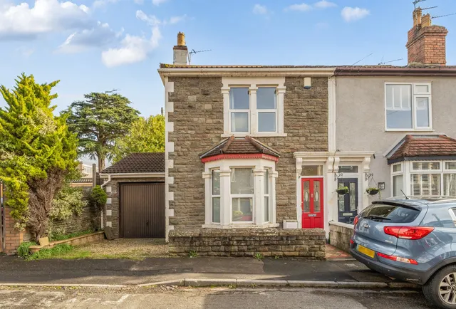 Edgeware Road, South Gloucestershire, Staple Hill, BS16 4LZ, photo 1