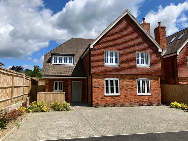 Southview Road, Bordon, GU35, photo 1