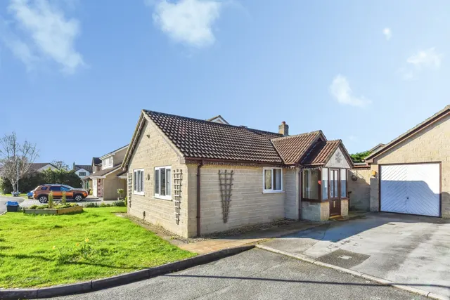 Wainwright Drive, Frome, BA11, photo 1