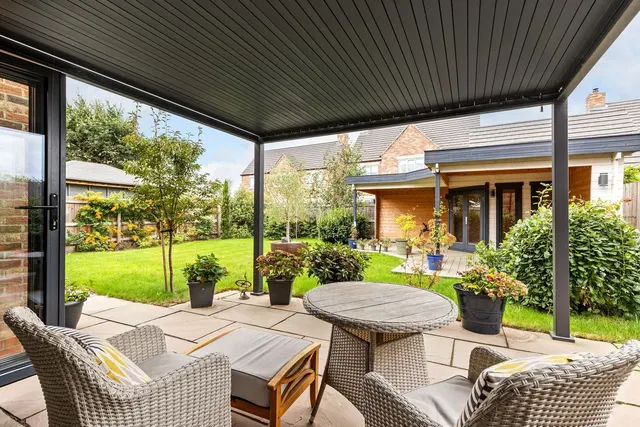 Willow Drive, Camblesforth, YO8, photo 3