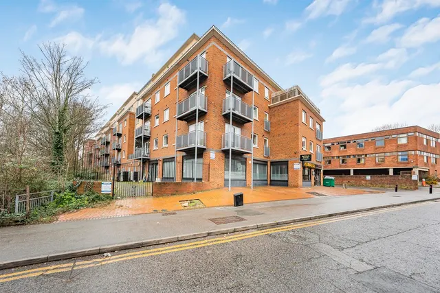 High Street, Uxbridge, photo 1