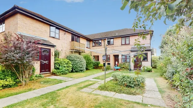 Oak Manor Drive, Cheltenham, GL52, photo 1
