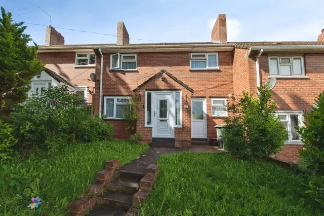 Hillyfield Road, Exeter, photo 1