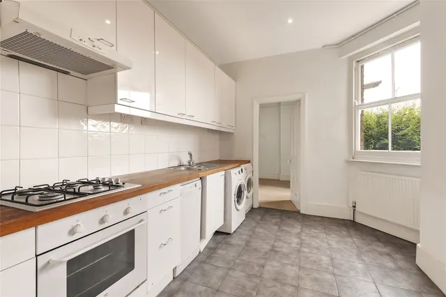 Photo 3 — Cambridge Mansions, Cambridge Road, London, SW11