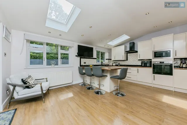 Farmleigh Drive, Crewe, CW1, photo 3