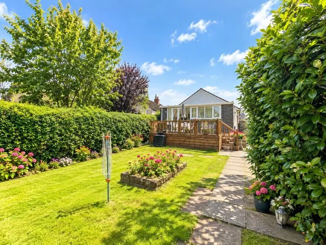 Foxlands Close, Stoke-on-Trent, ST2, photo 1