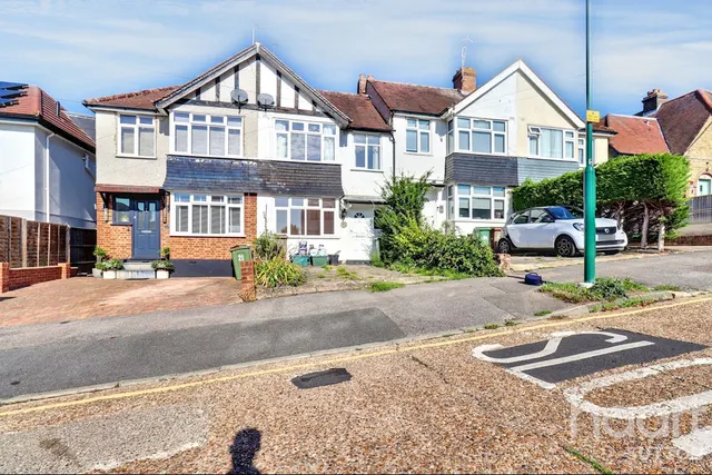 Dibdin Road, SM1, photo 1