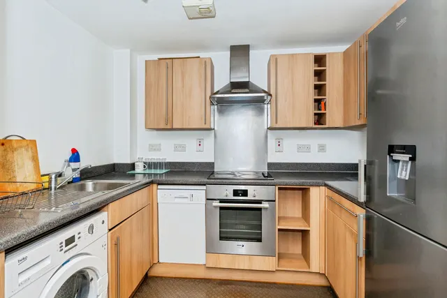 Mill Street, Slough, SL2, photo 2