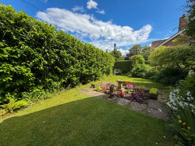 Station Road, Whitwell, S80, photo 2