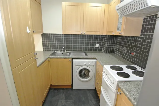 Photo 3 — Cornerside, Ashford, Surrey, TW15 1UY