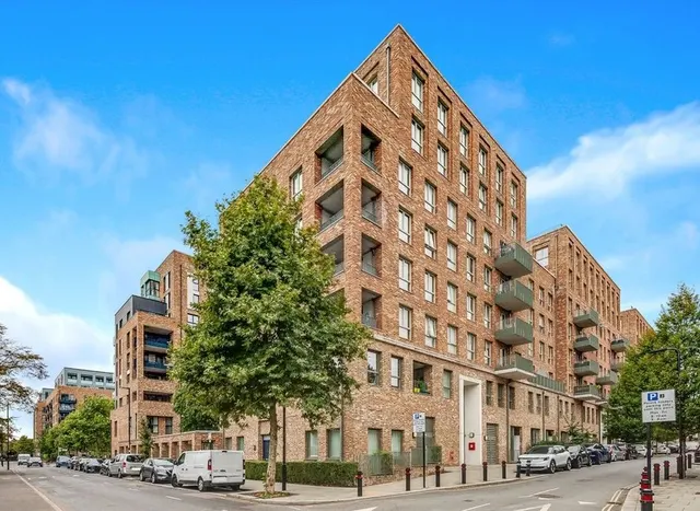 Rosenburg Road, Acton, W3, photo 1