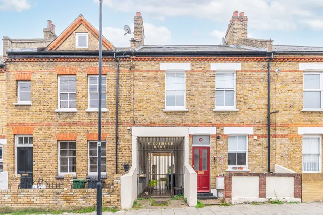 London, SE27, photo 1