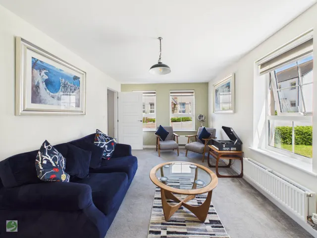 Photo 3 — Tarton Close, St Martins, PL13 1FG