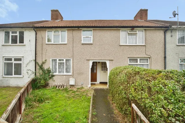 Powell Gardens, Dagenham, RM10, photo 2