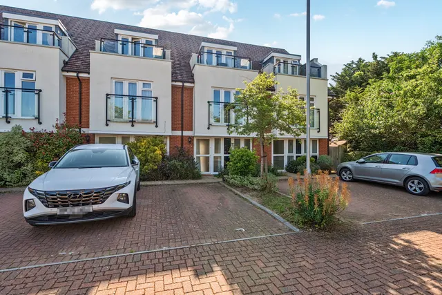 Horsley Road, Maidenhead, SL6, photo 1