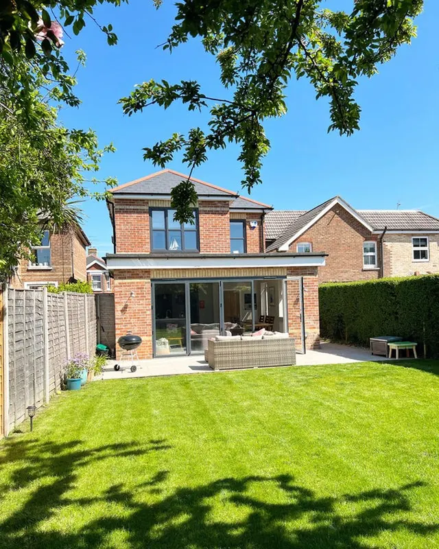 Wallis Road, Bournemouth BH10 4AG, photo 1