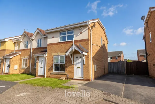 Buckingham Grove, Scartho Top, DN33, photo 1