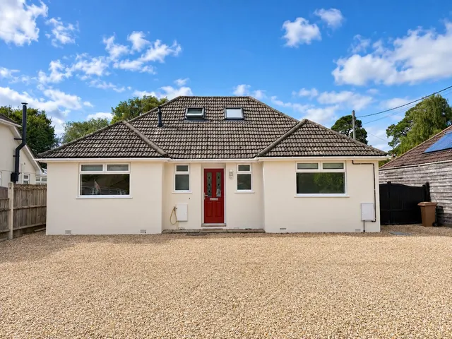Parley Close, Ferndown, BH22, photo 1